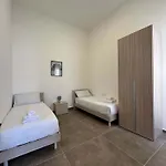 Family 2br In Fgura - By Hostmt *