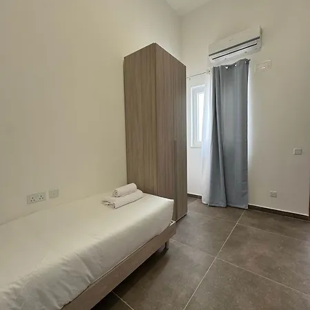 דירה Family 2br In Fgura - By Hostmt *