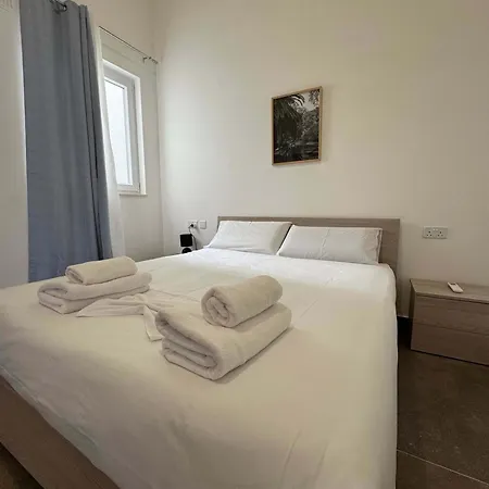 דירה Family 2br In Fgura - By Hostmt *