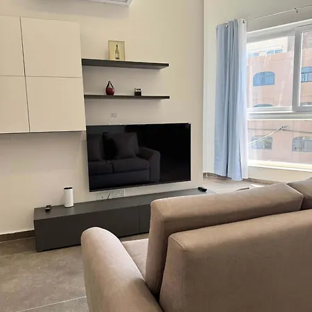 Family 2br In Fgura - By Hostmt דירה *