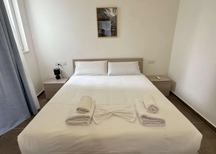 Family 2br In Fgura - By Hostmt Ta' Penza